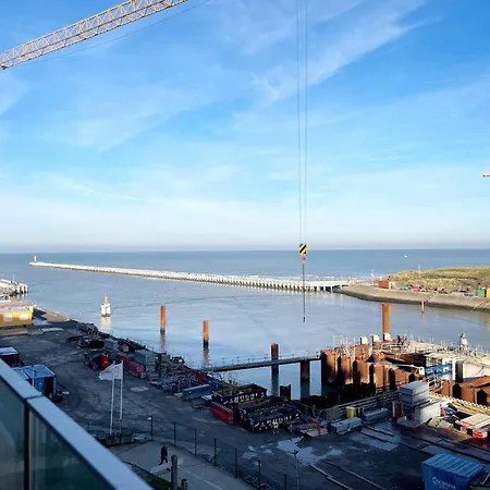 In Near The アパート *